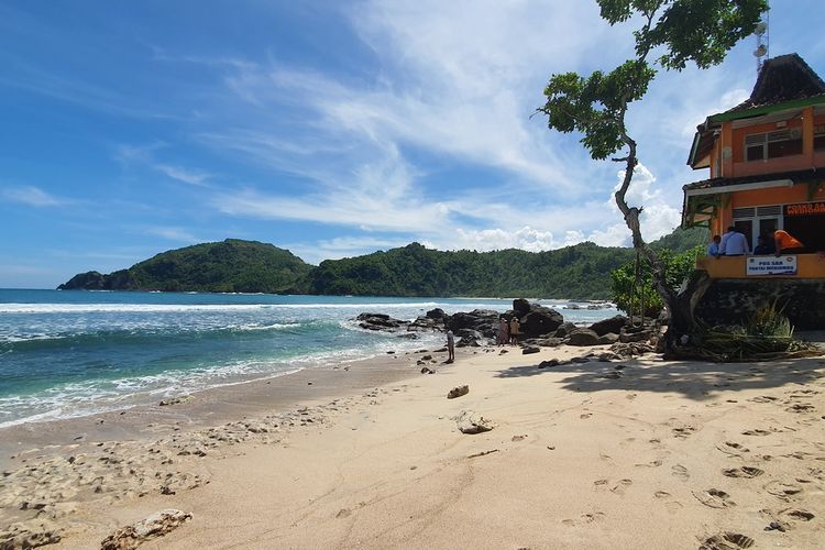 Wediombo Beach